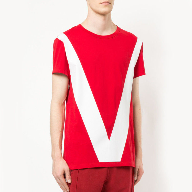 Anti - Shrink Mens Short Sleeve T Shirts Red Color V Pattern Customized Logo